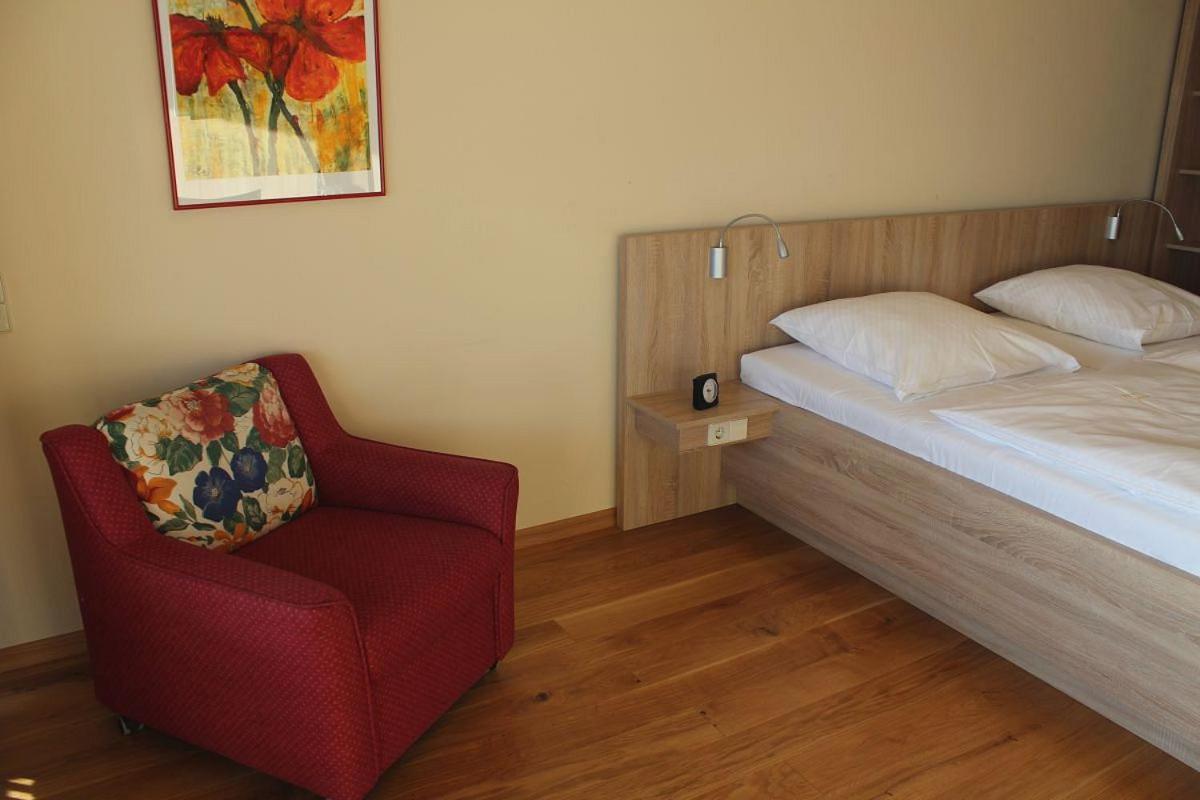Burghotel Schoene Aussicht Bauer Gmbh Winnenden Εξωτερικό φωτογραφία